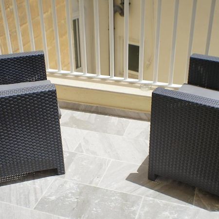 Wonderful Apartments With Shared Jacuzzi And Panorama Rooftop Gzira Extérieur photo